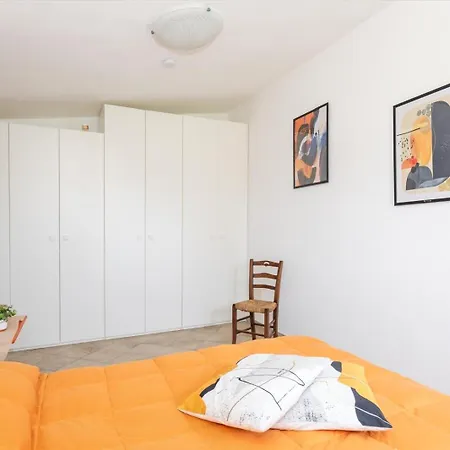 Long House Apartman *