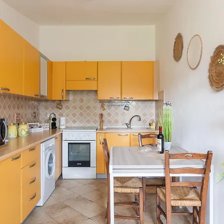 Long House Apartamento Sorso
